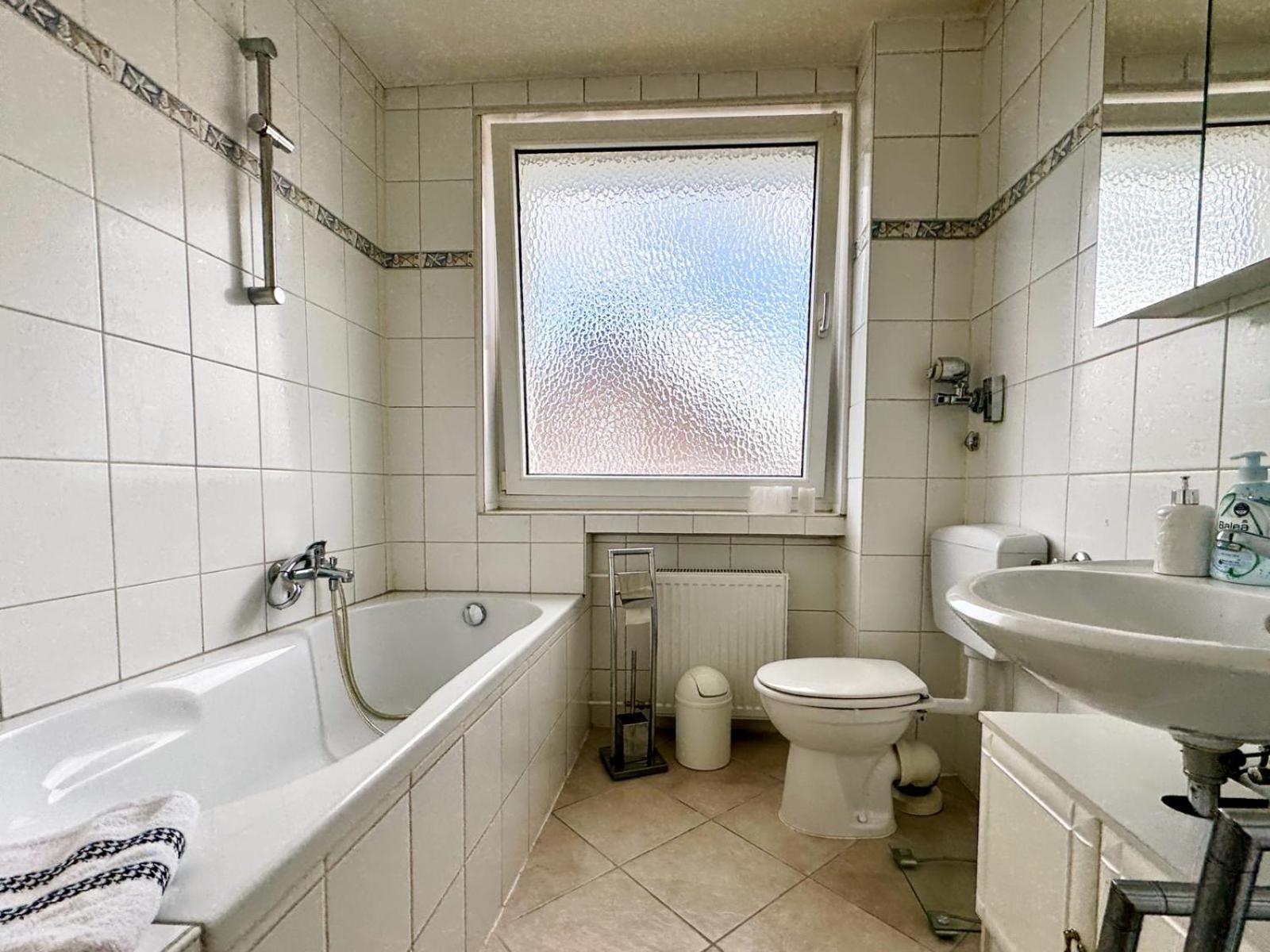 Gepflegte 3 Zimmer Wohnung! Hanovra Exterior foto